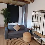 Bella Casa Araujo 2 * Teo